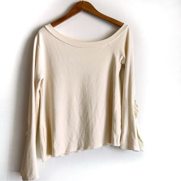 🆕 LAmade Evereve Yvette slash sweatshirt size medium lacrema NWT - Picture 1 of 10
